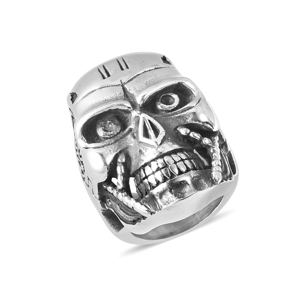 New Men’s Skull Ring in Black Oxidized Stainless Steel